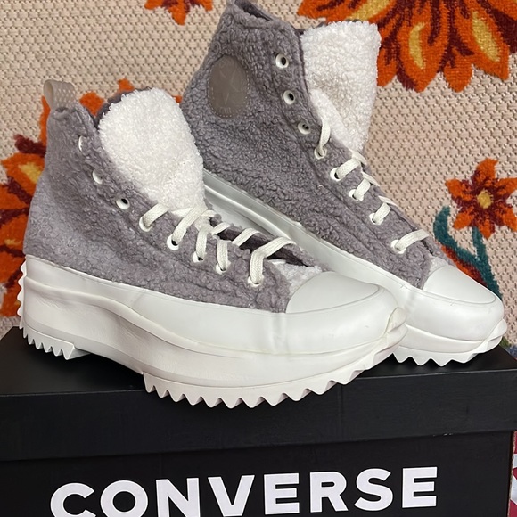 Converse 172202C
RUN STAR HIKE HI
VAPOR MAUVENECHETNIOLET ORE
Men’s platforms - Picture 5 of 16